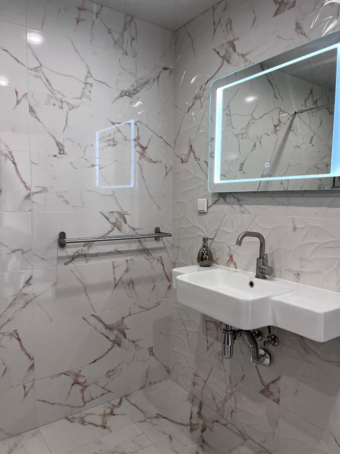 A-Brilliant, New! Spacious & Modern Apartment In Varna Whit Garage Extérieur photo
